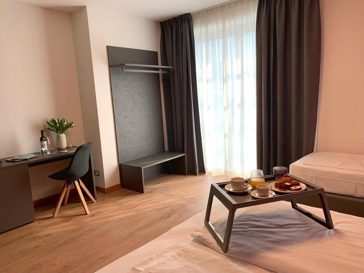 Guest House Le Cassandre Сондрио Экстерьер фото